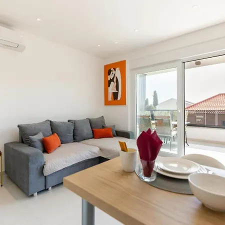 Apartment Luma Diklo - Classic One Bedroom With Sea View Zadar