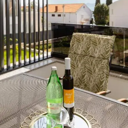Luma Diklo - Classic One Bedroom With Sea View Διαμέρισμα